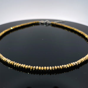 HÄMATIT Choker-Edelsteinkette | Handgefertigt aus der Goldschmiede (goldfarben)