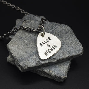 Plektrum Kette Alles & Nichts